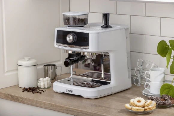 Кофеварка рожковая Gorenje GSACM20W 1550Вт белый/черный Кофеварка рожковая Gorenje GSACM20W 1550Вт белый/черный