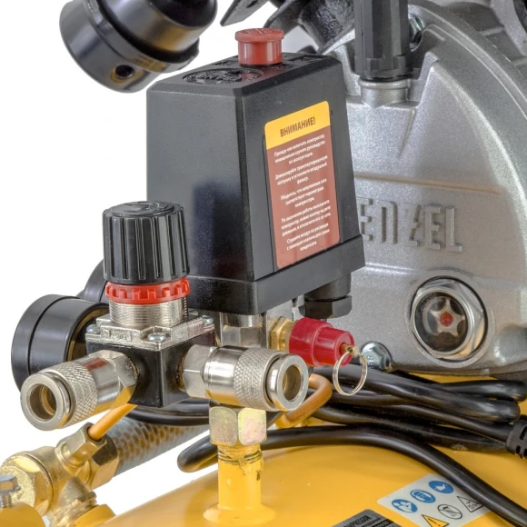 Компрессор поршневой Denzel DKV2200/50,Х-PRO масляный 400л/мин 50л 2200Вт желтый/черный