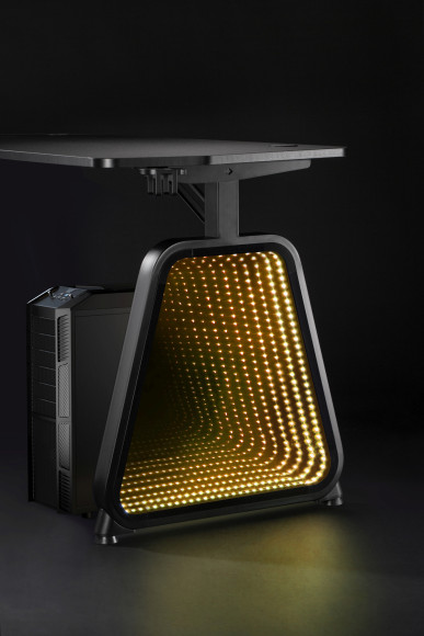 Стол игровой Cactus CS-GMD-BK-RGB столешница МДФ черный каркас черный 136x60x75см