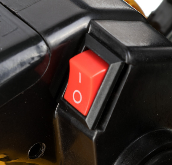 Бензопила Champion 125T-10 700Вт 0.95л.с. дл.шины:10" (25cm) Бензопила Champion 125T-10 700Вт 0.95л.с. дл.шины:10" (25cm)