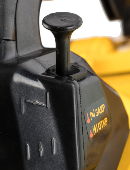 Бензопила Champion 125T-10 700Вт 0.95л.с. дл.шины:10" (25cm) Бензопила Champion 125T-10 700Вт 0.95л.с. дл.шины:10" (25cm)