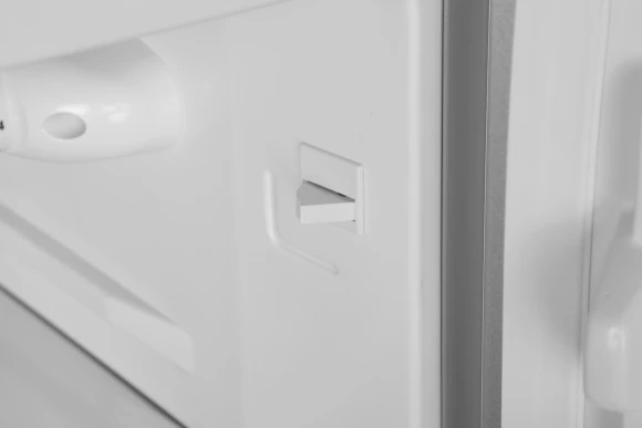 Холодильник Hyundai CC2051SL 2-хкамерн. серебристый