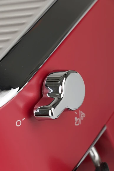 Кофеварка рожковая Delonghi EC685.R 1350Вт красный Кофеварка рожковая Delonghi EC685.R 1350Вт красный