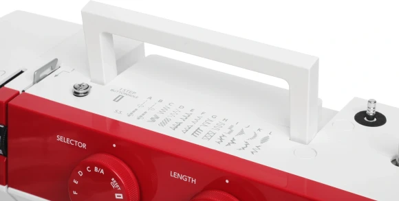 Швейная машина Janome 1522 RD белый Швейная машина Janome 1522 RD белый