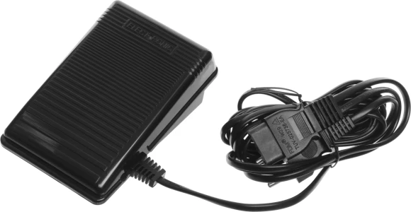 Швейная машина Janome 1522 RD белый Швейная машина Janome 1522 RD белый