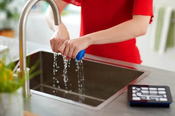 Пылесос Philips 3000 Series FC9331/09 900Вт черный/синий