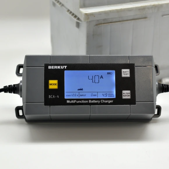 Зарядное устройство Berkut BCA-4