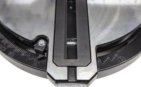 Торцовочная пила Ресанта ТП-210 1600Вт 5000об/мин d=210мм Торцовочная пила Ресанта ТП-210 1600Вт 5000об/мин d=210мм