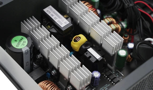 Блок питания Deepcool ATX 750W PF750 80+ white (20+4pin) APFC 120mm fan 6xSATA RTL