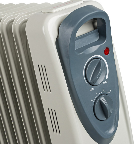 Радиатор масляный Ресанта ОМ-7Н 1500Вт белый Радиатор масляный Ресанта ОМ-7Н 1500Вт белый