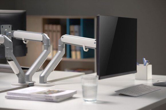 Кронштейн для мониторов Ultramounts UM734SIL серый/серебристый 17"-27" макс.7кг крепление к столешнице поворот и наклон Кронштейн для мониторов Ultramounts UM734SIL серый/серебристый 17"-27" макс.7кг крепление к столешнице поворот и наклон