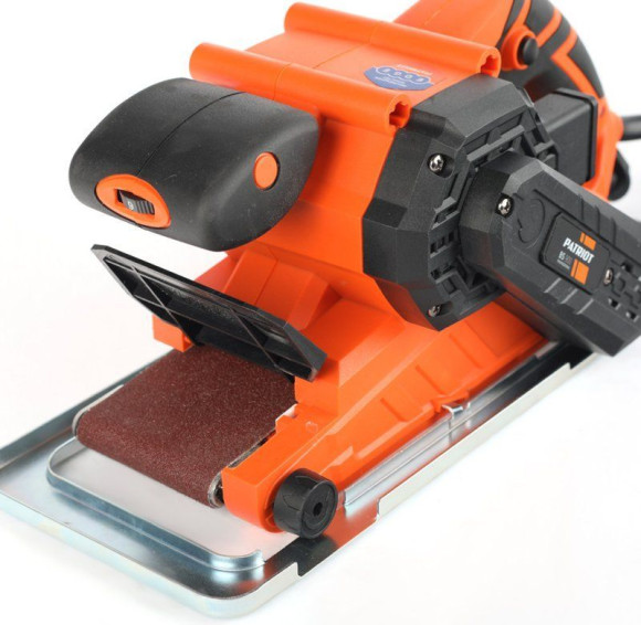 Ленточная шлифовальная машина Patriot BS 900 900Вт шир.ленты 76мм (110301505)