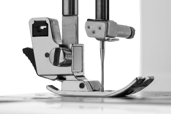 Швейная машина Brother RL425 белый/синий