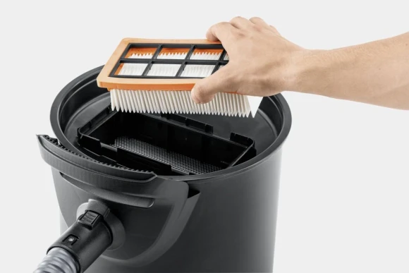 Строительный пылесос Karcher AD 4 Premium 600Вт (уборка: сухая) черный