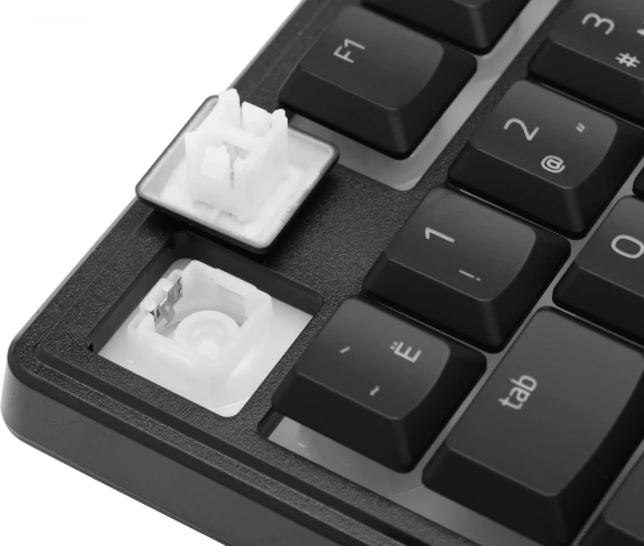 Клавиатура Razer Ornata V3 механическая черный USB Multimedia for gamer LED (подставка для запястий) (RZ03-04460800-R3R1)