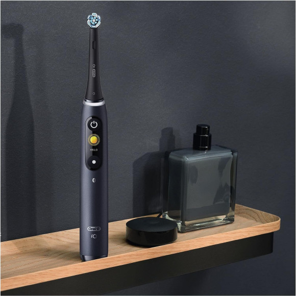 Зубная щетка электрическая Oral-B iO Series 8 Limited Edition Onyx черный