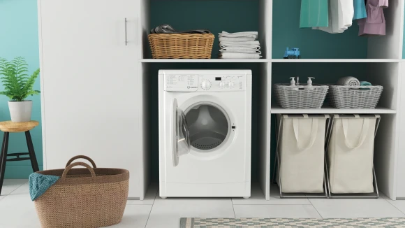 Стиральная машина Indesit EcoTime IWSD 6105 (CIS).L класс: A загр.фронтальная макс.:6кг белый