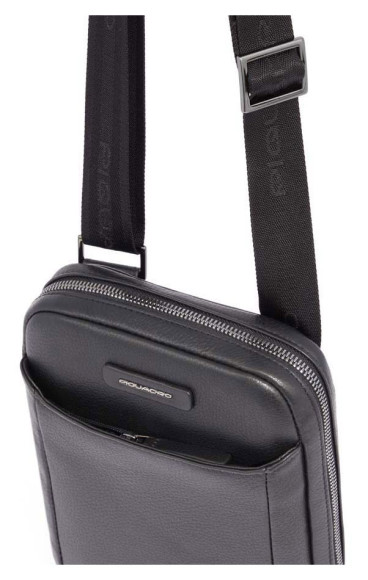 Сумка Piquadro Modus Special CA3084MOS/N черная натур.кожа Сумка Piquadro Modus Special CA3084MOS/N черная натур.кожа