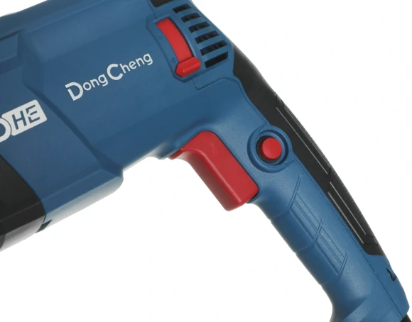 Перфоратор DongCheng DZC04-28 патрон:SDS-plus уд.:3.3Дж 820Вт (кейс в комплекте)