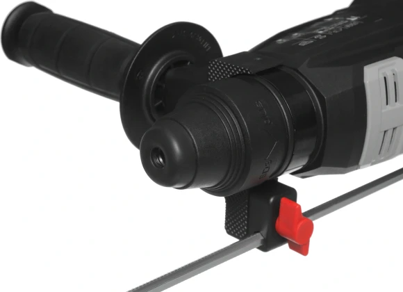 Перфоратор DongCheng DZC04-28 патрон:SDS-plus уд.:3.3Дж 820Вт (кейс в комплекте)