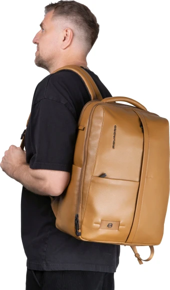 Рюкзак Piquadro Russel CA6766W137/G горчичный натур.кожа Рюкзак Piquadro Russel CA6766W137/G горчичный натур.кожа