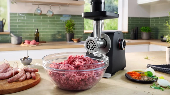 Мясорубка Bosch MFWS640B 2100Вт черный Мясорубка Bosch MFWS640B 2100Вт черный