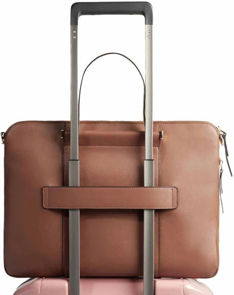 Сумка женская Piquadro Circle CA4021W92/MBE с отделением для ноутбука 15.6" коричневая натур.кожа Сумка женская Piquadro Circle CA4021W92/MBE с отделением для ноутбука 15.6" коричневая натур.кожа