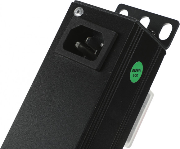 Блок распределения питания Lanmaster TWT-PDU19-10A8P-1.8 гор.размещ. 8xSchuko базовые 10A Schuko 1.8м