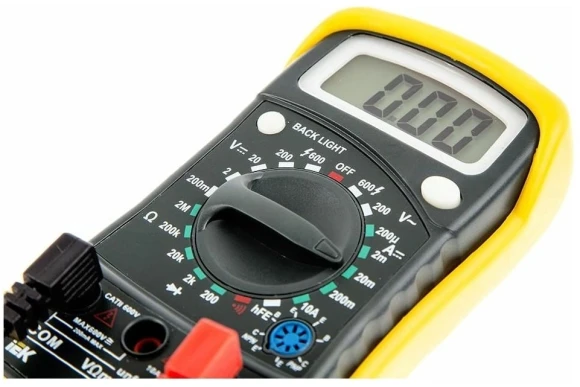 Мультиметр IEK Master MAS830L цифровой желтый/черный (TMD-3L-830) Мультиметр IEK Master MAS830L цифровой желтый/черный (TMD-3L-830)