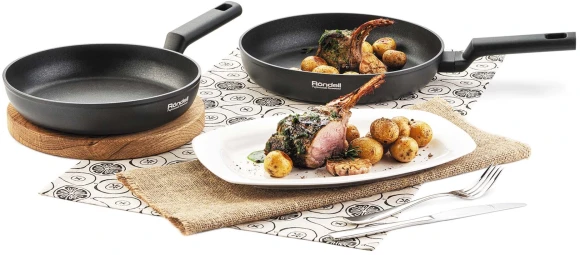 Сковорода Rondell Basaltica RDA-1842 круглая 28см покрытие: TriTitanPRO ручка несъемная (без крышки) черный Сковорода Rondell Basaltica RDA-1842 круглая 28см покрытие: TriTitanPRO ручка несъемная (без крышки) черный