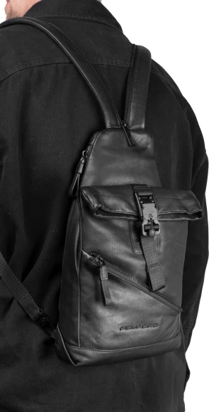 Рюкзак слинг Piquadro Harper CA6784AP/N черный кожа