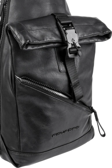 Рюкзак слинг Piquadro Harper CA6784AP/N черный кожа