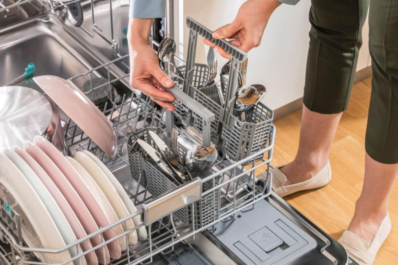 Посудомоечная машина Gorenje GS642E90W ( 2 корзины ) белый (полноразмерная) Посудомоечная машина Gorenje GS642E90W ( 2 корзины ) белый (полноразмерная)