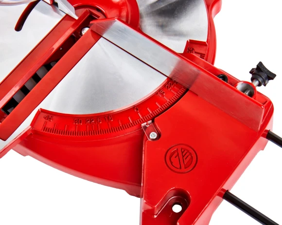 Торцовочная пила Elitech ПТ 321 1400Вт 5000об/мин d=210мм Торцовочная пила Elitech ПТ 321 1400Вт 5000об/мин d=210мм