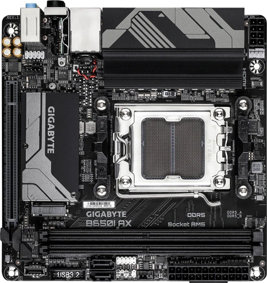 Материнская плата Gigabyte B650I AX SocketAM5 AMD B650 2xDDR5 mini-ITX AC`97 8ch(7.1) 2.5Gg RAID+HDMI+DP Материнская плата Gigabyte B650I AX SocketAM5 AMD B650 2xDDR5 mini-ITX AC`97 8ch(7.1) 2.5Gg RAID+HDMI+DP