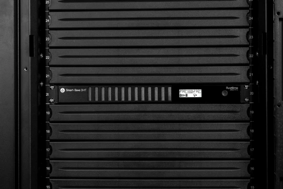 Источник бесперебойного питания Systeme Electriс SMT SMTSE750RMI1U 450Вт 750ВА черный