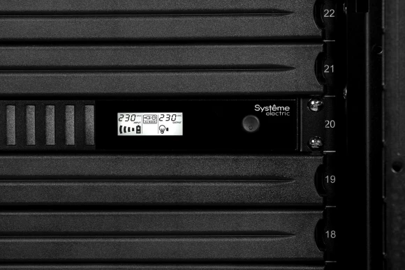 Источник бесперебойного питания Systeme Electriс SMT SMTSE750RMI1U 450Вт 750ВА черный