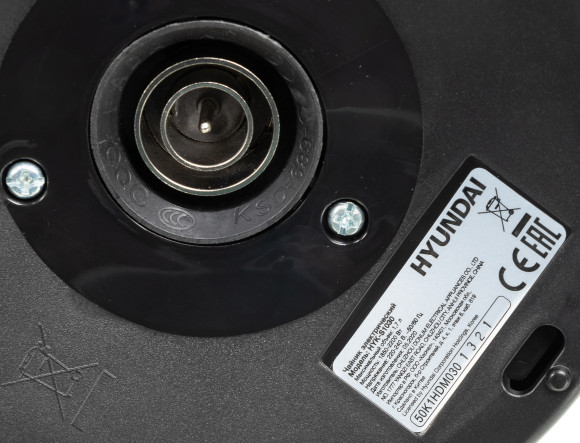 Чайник электрический Hyundai HYK-S1030 1.7л. 2200Вт серебристый матовый/черный корпус: металл/пластик Чайник электрический Hyundai HYK-S1030 1.7л. 2200Вт серебристый матовый/черный корпус: металл/пластик