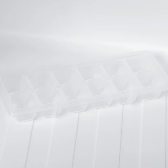 Холодильник Hyundai CO1002 1-нокамерн. серебристый