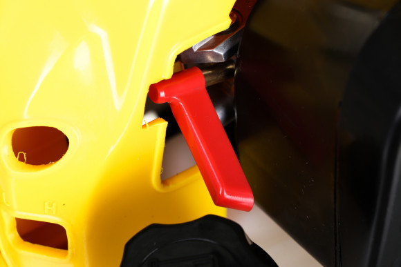 Воздуходувка-измельчитель Champion GBV327S 700Вт желтый/черный