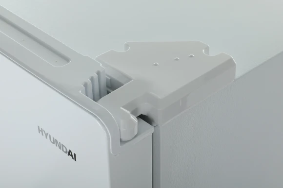 Холодильник Hyundai CS5083FWT 2-хкамерн. белый