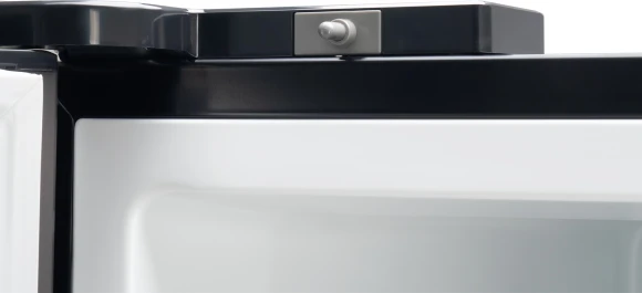 Холодильник Hyundai CM55043F 3-хкамерн. черная сталь инвертер Холодильник Hyundai CM55043F 3-хкамерн. черная сталь инвертер