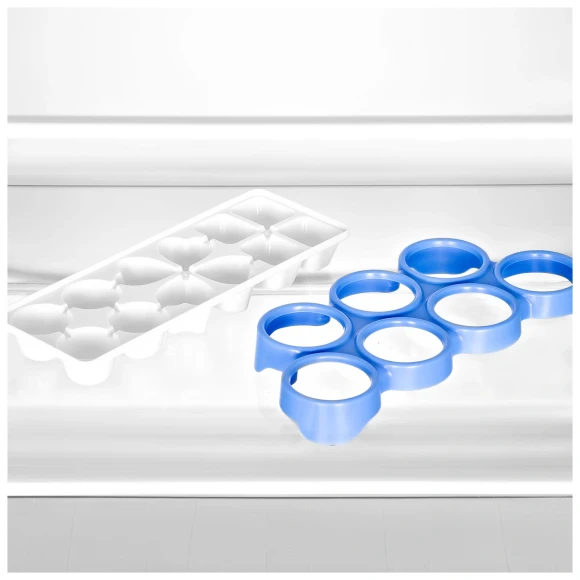 Холодильник Hyundai CC2051WT 2-хкамерн. белый