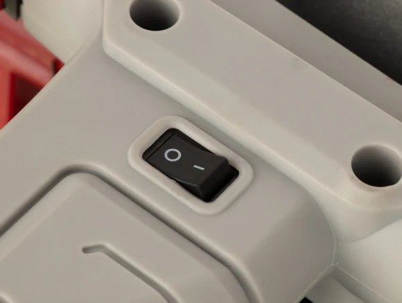 Торцовочная пила Зубр ЗПТ-210-1600 ПЛ 1600Вт 4500об/мин d=210мм Торцовочная пила Зубр ЗПТ-210-1600 ПЛ 1600Вт 4500об/мин d=210мм