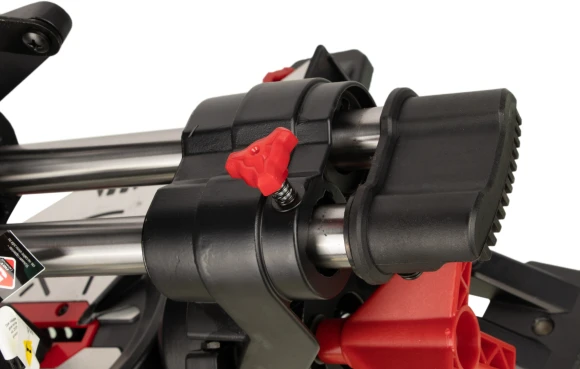 Торцовочная пила Зубр ЗПТ-210-1600 ПЛ 1600Вт 4500об/мин d=210мм Торцовочная пила Зубр ЗПТ-210-1600 ПЛ 1600Вт 4500об/мин d=210мм