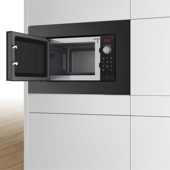 Микроволновая печь Bosch BFL523MB3 20л. 800Вт черный (встраиваемая)