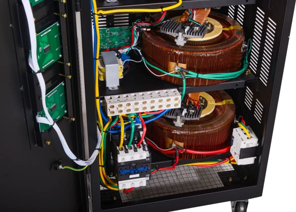 Стабилизатор напряжения Ресанта ACH-30000/3-ЭМ трехфазный черный (63/4/7) Стабилизатор напряжения Ресанта ACH-30000/3-ЭМ трехфазный черный (63/4/7)