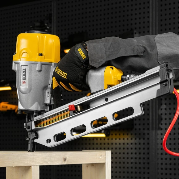 Пистолет гвоздезабивной Denzel PN2190 серый/желтый