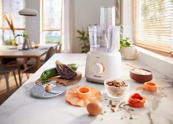 Кухонный комбайн Philips HR7310/00 700Вт белый Кухонный комбайн Philips HR7310/00 700Вт белый