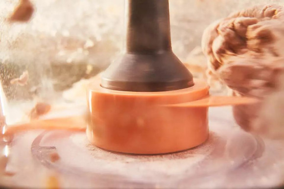 Кухонный комбайн Philips HR7310/00 700Вт белый Кухонный комбайн Philips HR7310/00 700Вт белый